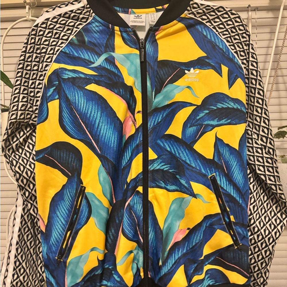 FARM Rio Women's Vibrant Blue and Yellow Leaf Jacket